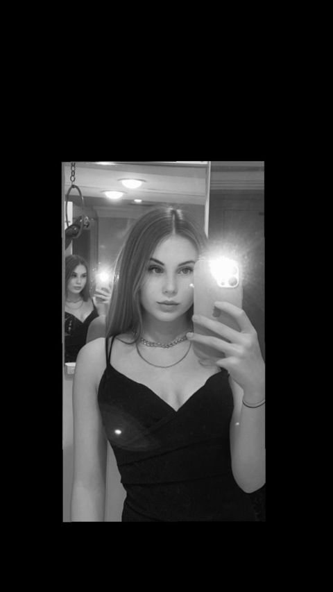 lie.hanna header picture leakfans.com