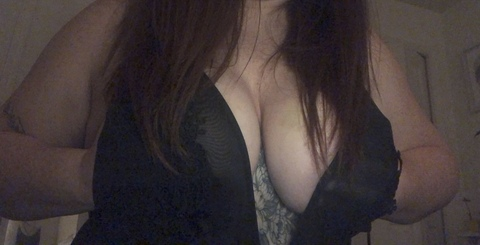 lilclovewhore header picture leakfans.com