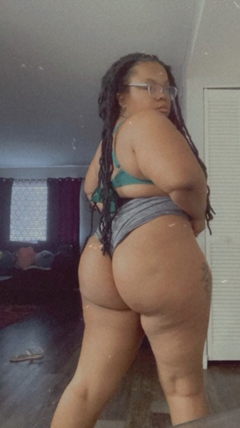 lilmissjay95 header picture leakfans.com