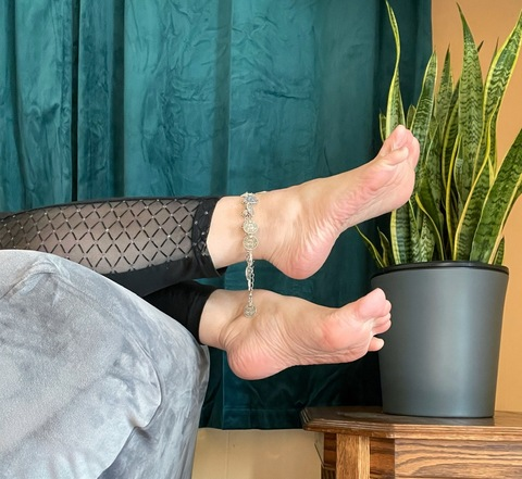 lilmissnaaya2.0 header picture leakfans.com