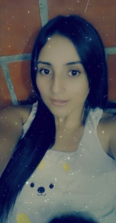 lis_valderrama header picture leakfans.com