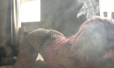 livvyromley header picture leakfans.com