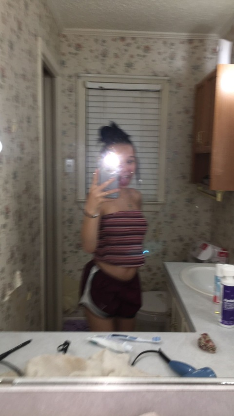 Header of llaanneetteeeee