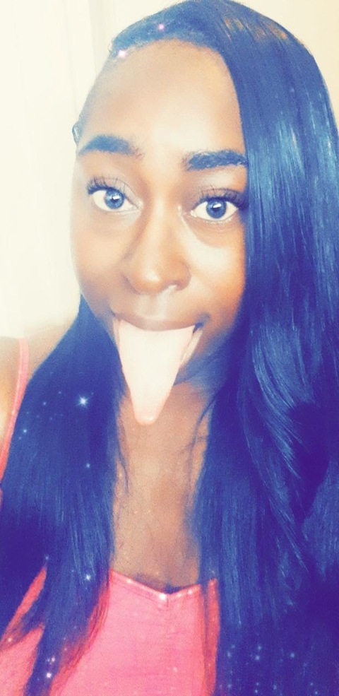 longtonguethick header picture leakfans.com