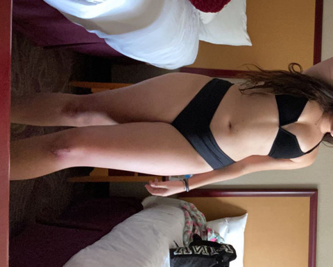 lovelyemrah header picture leakfans.com