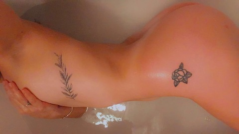 lucrexxia header picture leakfans.com