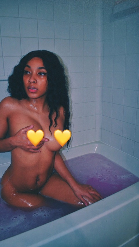 lullabii header picture leakfans.com