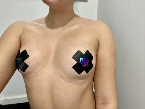 lulugetsnaked header picture leakfans.com