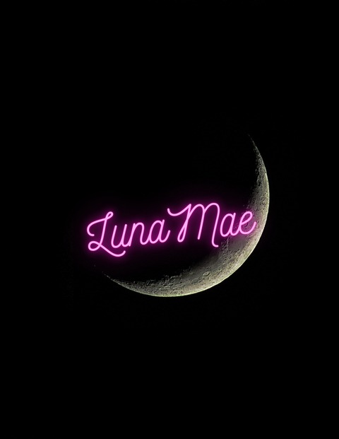 Header of lunamae1013