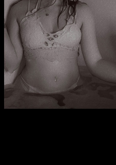 luv_arianna header picture leakfans.com