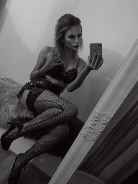 lylyth header picture leakfans.com