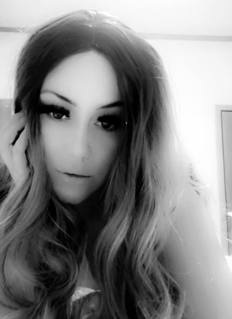 lynseydollvideos header picture leakfans.com