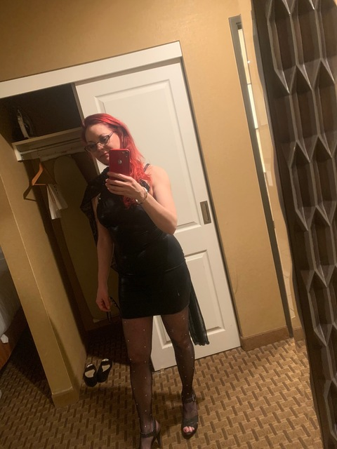 lyvvyluv header picture leakfans.com