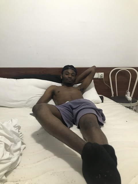 maammyy19 header picture leakfans.com