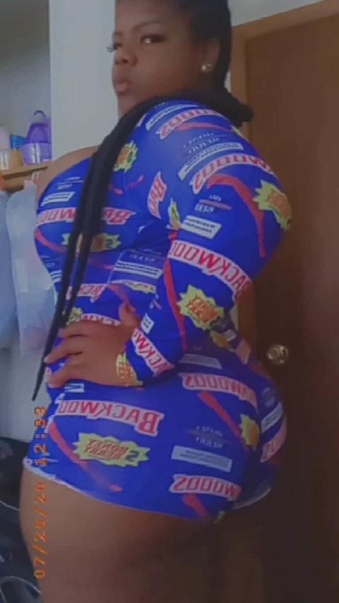 mackyiana header picture leakfans.com