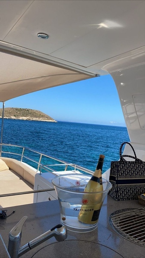 madasmadison header picture leakfans.com