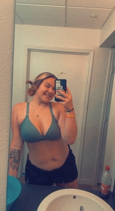 mads_renae header picture leakfans.com