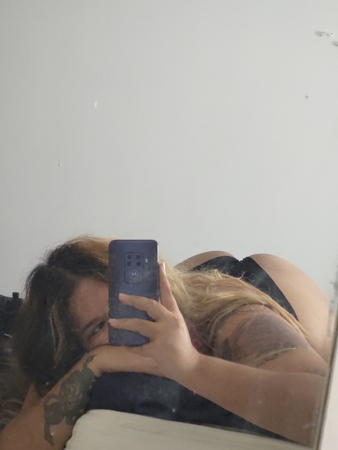 malavalencia header picture leakfans.com