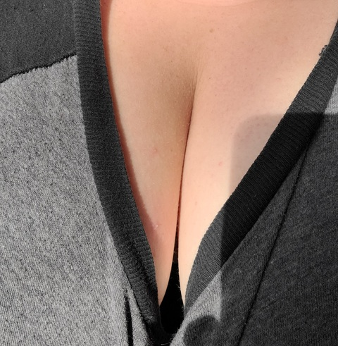 marebear0920 header picture leakfans.com