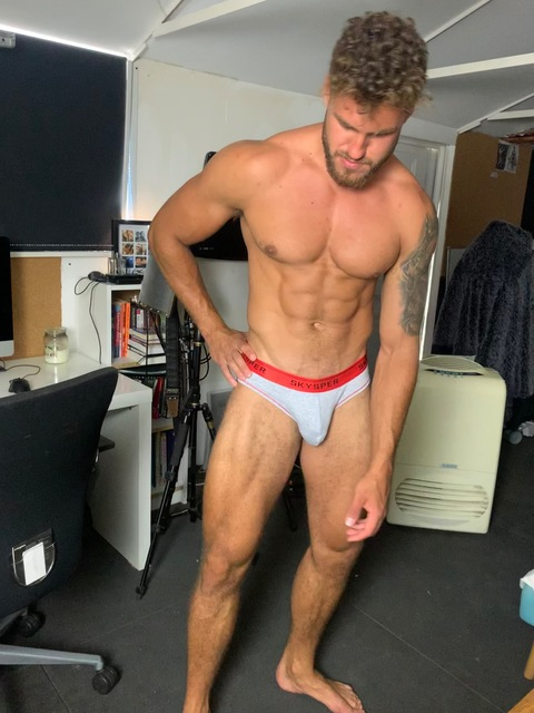 mastercezar header picture leakfans.com