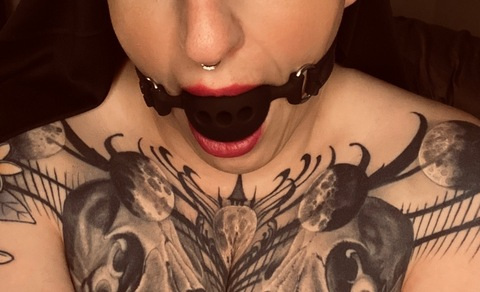 mcherryyy header picture leakfans.com