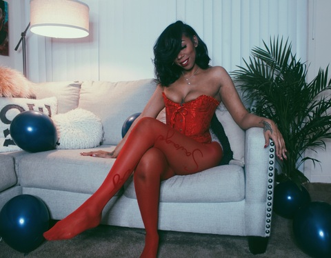 melaniemuseallin header picture leakfans.com