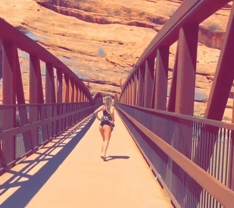 melleanie header picture leakfans.com