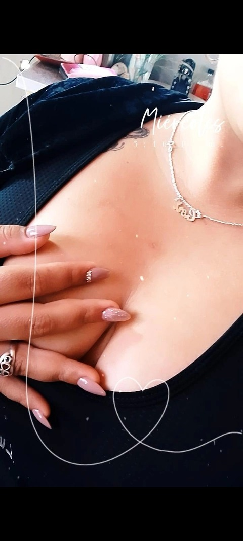 miaafoxx2 header picture leakfans.com