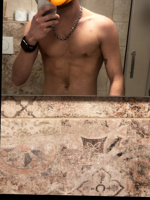 michal_svobo header picture leakfans.com