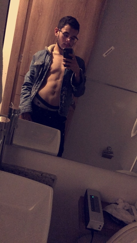 mikeherrera header picture leakfans.com