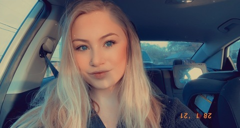 milfmom00 header picture leakfans.com