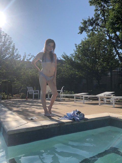 minititties02 header picture leakfans.com