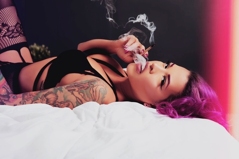 misscharliepearl header picture leakfans.com