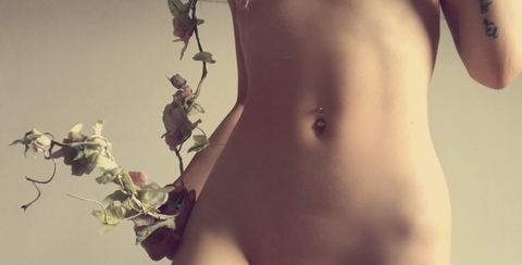 missmollym header picture leakfans.com