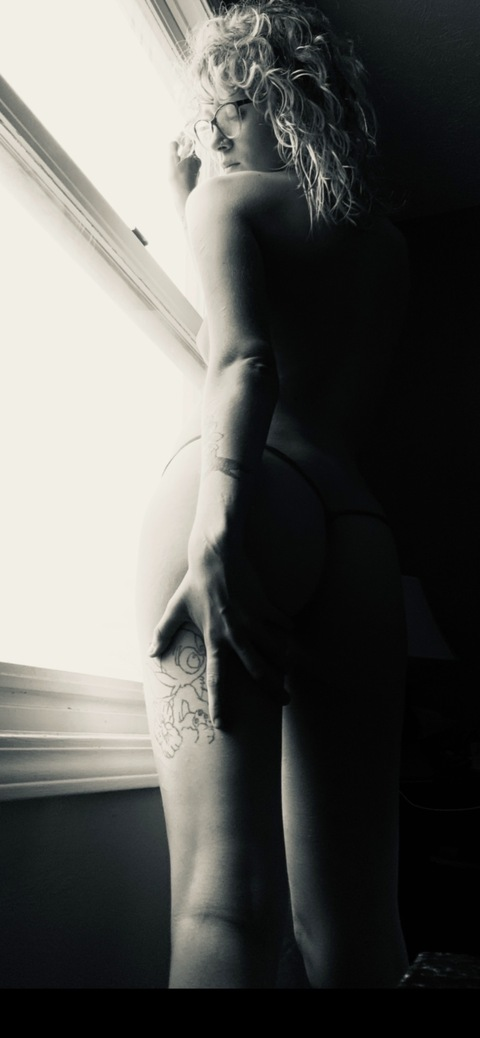 misssassylynn header picture leakfans.com