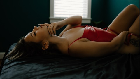 misszoemarie header picture leakfans.com