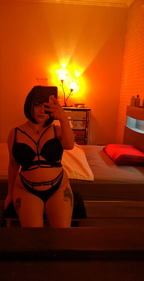 mistressvenusmay header picture leakfans.com