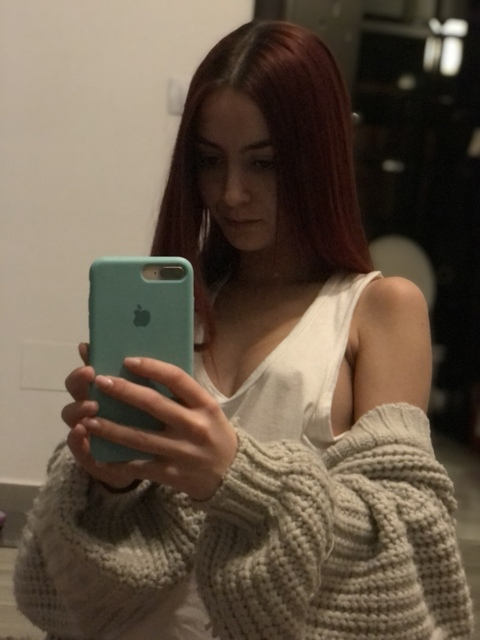 molliy header picture leakfans.com