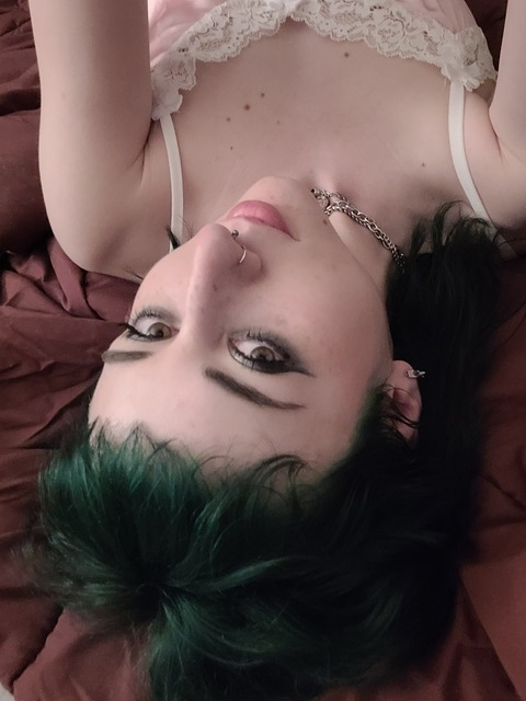 mothpussy header picture leakfans.com