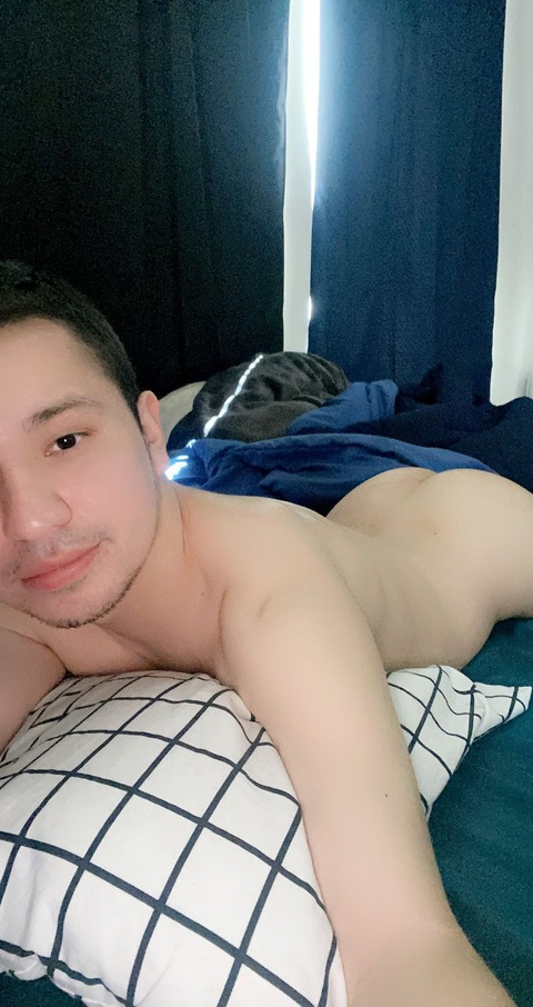 mr_famous_boy header picture leakfans.com