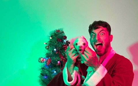 mreviatar header picture leakfans.com