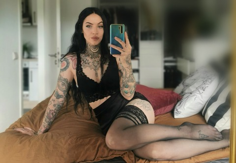 mrs.lilith666 header picture leakfans.com