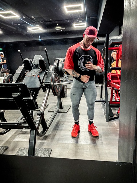 musclegodd11 header picture leakfans.com