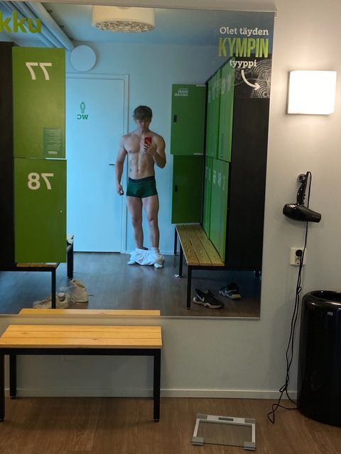 mustaleski header picture leakfans.com