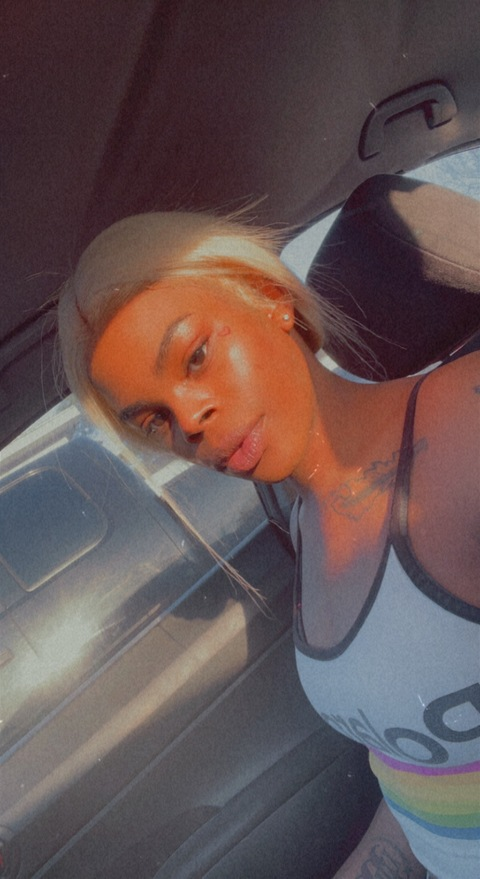 mya_rueishere header picture leakfans.com