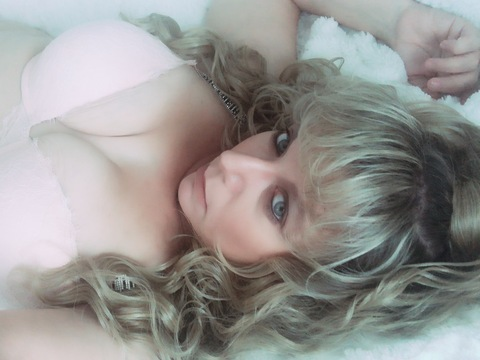 nadiasteele header picture leakfans.com