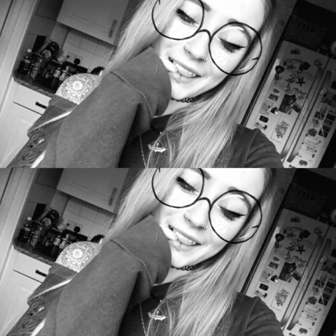 nakedemo header picture leakfans.com