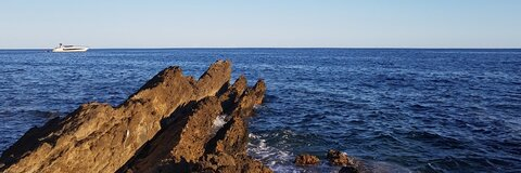 nakedexplorerbe header picture leakfans.com