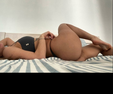 nakednymphomaniac header picture leakfans.com