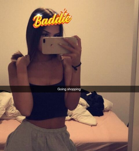 naughty-girl header picture leakfans.com